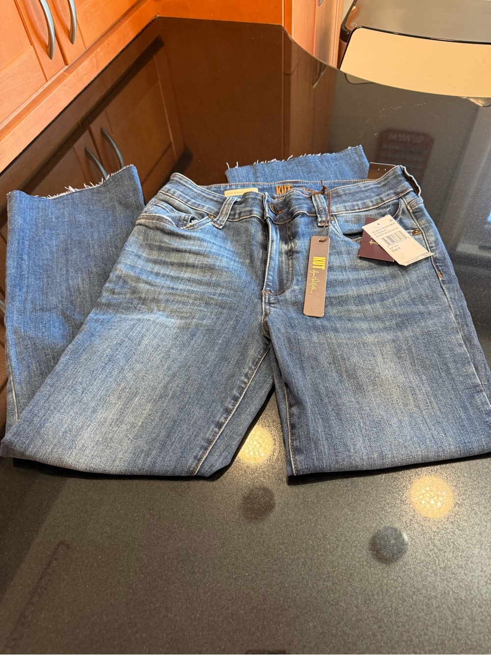 Kut from the Kloth Medium Blue Cropped Ankle Jeans